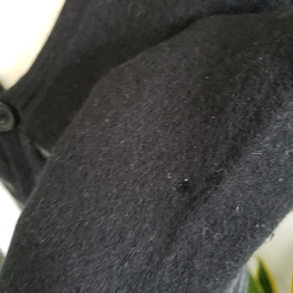 NOBIS Lambswool and Angora Cardigan with Asymmetrical Pockets - Picture 6 of 8